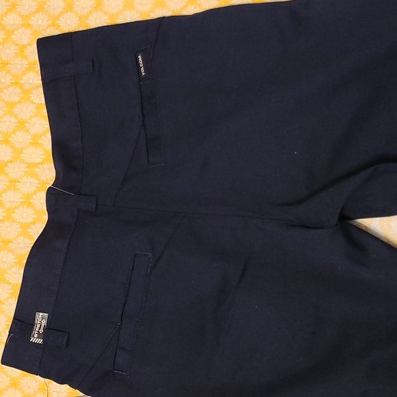Volcom Stretch Shorts 28 NWT - Picture 4 of 4